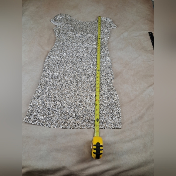 Badgley Mischka White Silver Gold Swank Sequin Sheath Open Back Dress Size 10 - Picture 14 of 15